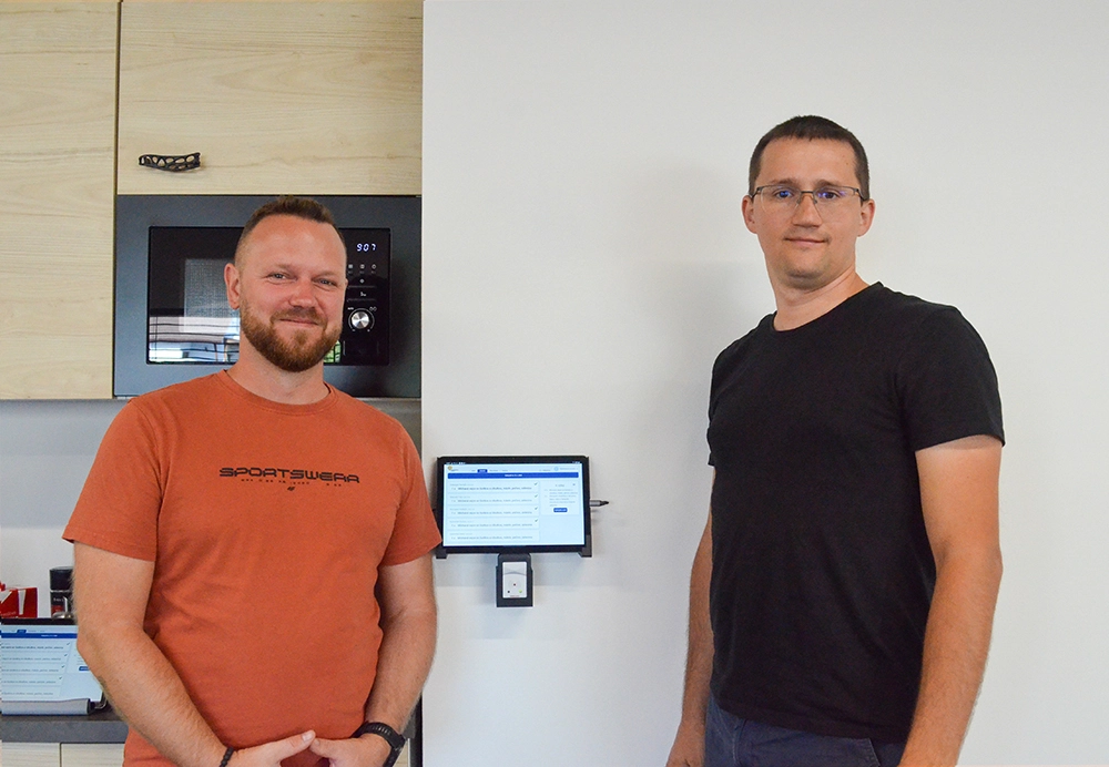 Vlevo Filip Mejvald, Head of Group Facilities z ONE3D, vpravo Jan Jindra z Objednávky obědů.